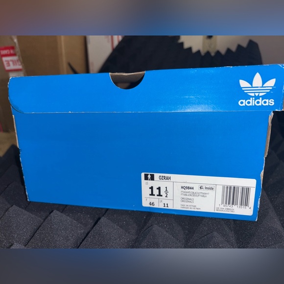 Men’s size 11.5 white adidas Ozrah sneakers shoes - Picture 3 of 7